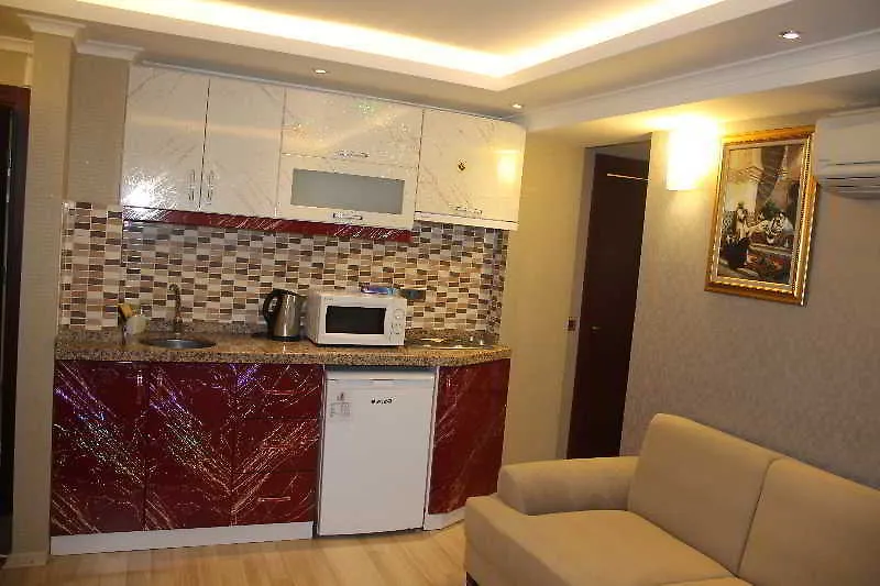 Regency World Suite & Hotel Istanbul 4*,