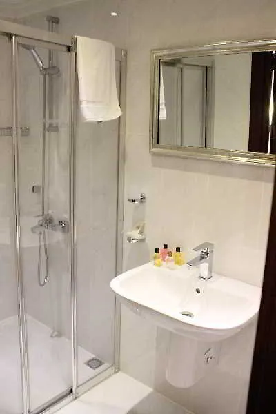 ****  Regency World Suite & Hotel Istanbul Turkey